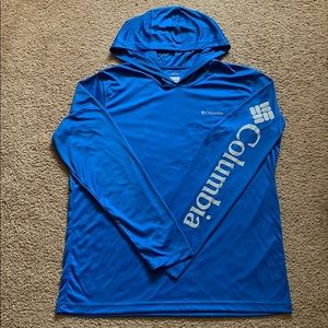 Columbia light hooded training shirt